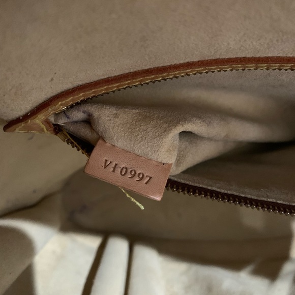 Louis Vuitton Babylone - Picture 7 of 8